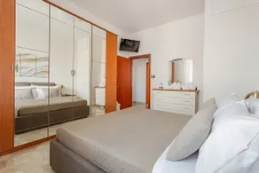 2 bedroom apartment BO - Image 2