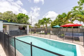 3BR stay with V RAE / Heated salt pool / mini-putt - Image 5