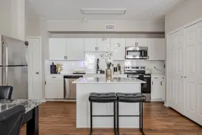 Modern Apartment in Bricktown Riverwalk - Image 5