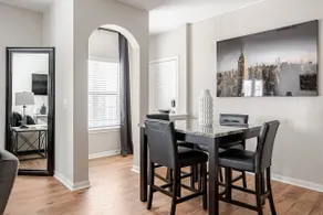 Modern Apartment in Bricktown Riverwalk - Image 2