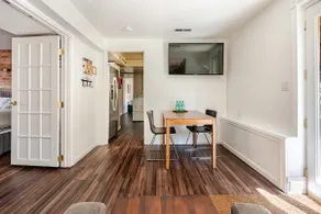 Spacious Traveler's Hideaway Ideal For Long Stays - Image 4