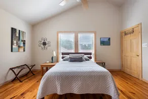Private, cozy loft near Austin, TX! - Image 4