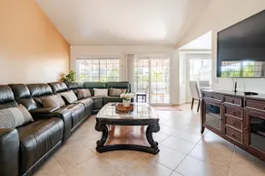 Spacious & Relaxing Single Story 4-Bedroom Retreat - Image 2