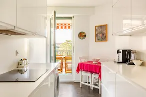 Spacious 2 Bedroom Apartment in Central Geneva - Image 4