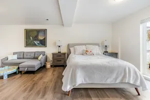 Elegant Seattle Escape - Image 4