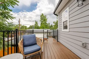 Bright and comfortable suite - Image 3