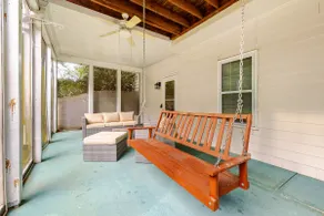 Quiet Getaway w/ Full Kitchen - Image 5