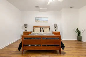 Quiet Getaway w/ Full Kitchen - Image 4