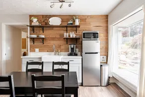 2BR near nature + city + PDX w/ patio + courtyard - Image 2