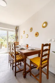 Beautiful Apartment + Terrace - Image 4