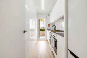 Cunit: pool and ocean views, ideal for families - Image 5