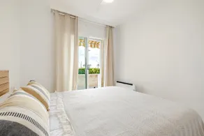Cunit: pool and ocean views, ideal for families - Image 2