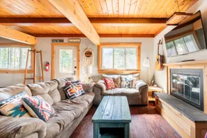 Hunter's Top Rated Airbnb - Best Location Steps from Lodge - Image 5