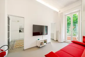 Stylish Liberty Home • Perugia Center • Garden - Image 3