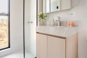 Studio Quiet Luxury - Diamond Tower no Batel - Image 3