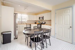 Spacious 1BR Loft • Gated Parking • Walk to Harbor - Image 5