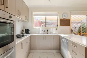 Tranquil Nest: Affordable Luxury - Image 5