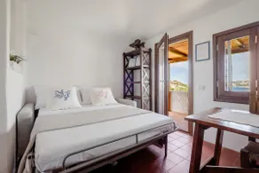 Stunning Flat with Seaview Surrounded by green - Image 2