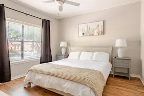 Luxury Apartment in Bricktown Riverwalk - Image 4