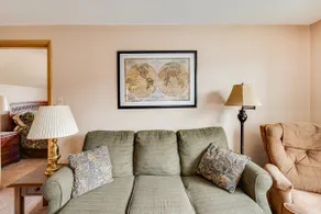 Charming Milwaukee upper duplex near downtown. - Image 5