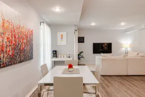 Cozy 2bd/ba Private Above Ground First Floor Suite - Image 5