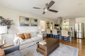 Modern|Cozy|3Bd|2BR home in historic neighborhood - Image 3