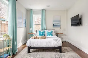 Quiet 2BR Apt, 20 Mins to NYC - Image 2