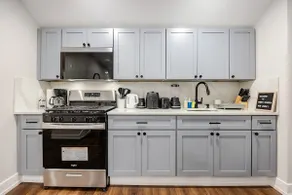 Quiet 2BR Apt, 20 Mins to NYC - Image 4