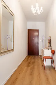 House in the Heart of the City - Image 5