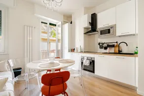 House in the Heart of the City - Image 3
