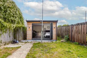 Comfort Cabin Gravesend – - Image 5