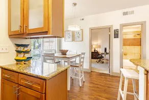 Cozy Luxe 2BR in Barton Creek - Image 5