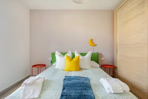 Apartment with air conditioning + private parking space - Image 2