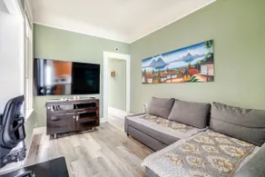Entire 2-Bedroom Flat in Vibrant Mission District - Image 5