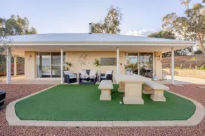 Katandra Country Cottage, spa with a view. - Image 2