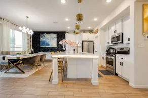 Spacious home for large group - Image 5