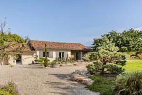 200 m² Villa - swimming pool at the gates of Beaujolais - Image 2