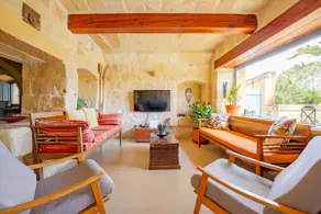 Charaktervolles Farmhaus mit Pool und toller Aussicht - Image 3