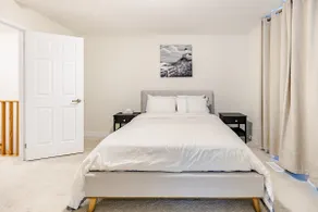 Spacious house 15 min from Niagara Falls - Image 2
