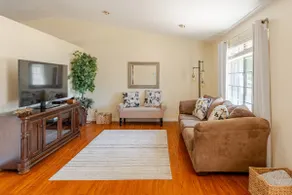 Beautiful home in South Tucson - Image 2