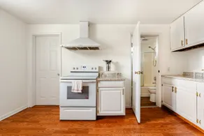 Cozy Everett Suite in Historic District - Image 5