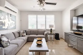 EcoHome5/ SolarNet Zero/Queen Beds/laundry/Parking - Image 2
