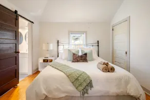 Nestled on New Bern - Bright Bungalow Downtown - Image 3