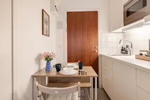 Södermalm Apartment by Metro and Skinnarviksberget - Image 5