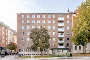 Södermalm Apartment by Metro and Skinnarviksberget - Image 3