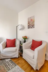 Södermalm Apartment by Metro and Skinnarviksberget - Image 4