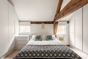 Quaint Cottage in the heart of the Cotswolds - Image 3
