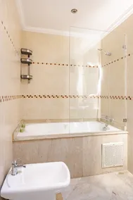 Modern, 2 BR, Fiber Optic, A/C Garage Elevator - Image 5
