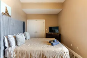 2bd/2bth Downtown Loft - Image 2