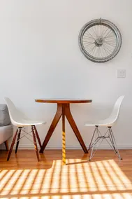 Urban Scandinavian Chic Apartment - Image 4